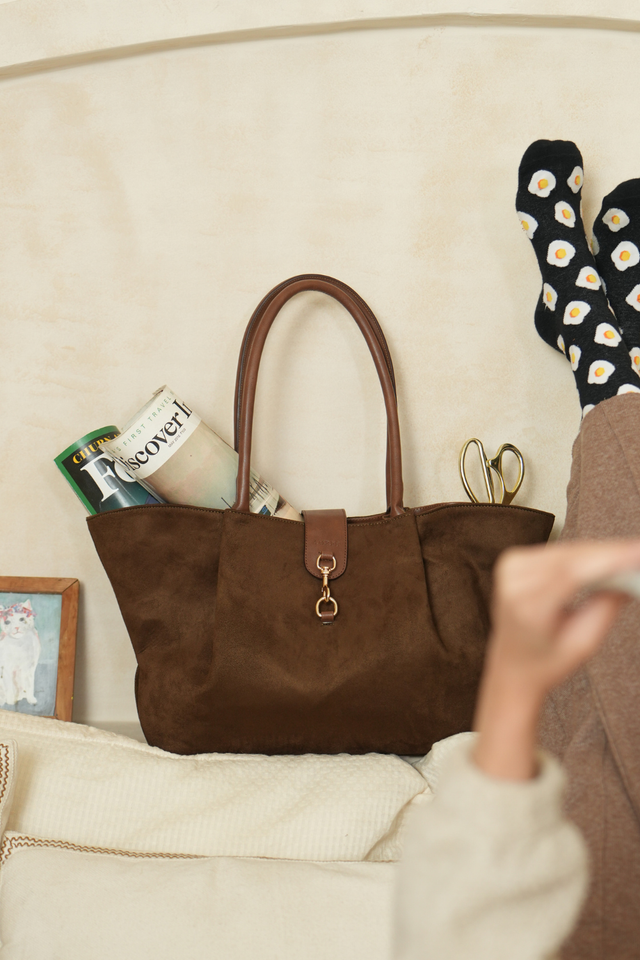 Zoe Tote – Dessert Suede Vegan Leather Work Bag – Amreé